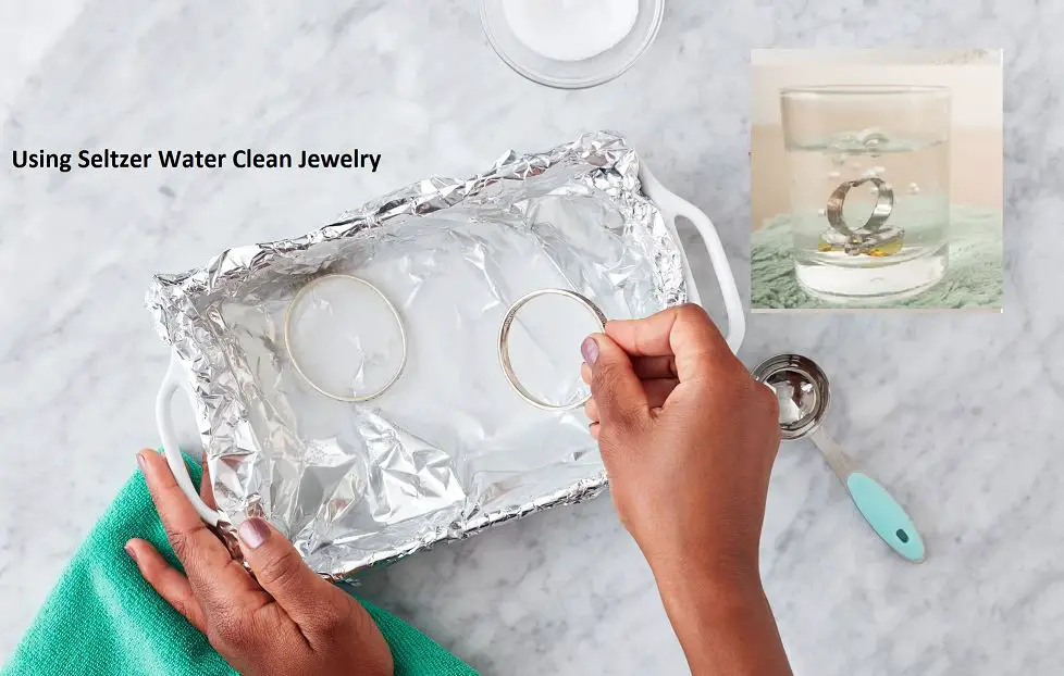 How to Clean Gold Jewelry with Baking Soda and Vinegar? Experts Advise Piercinghome