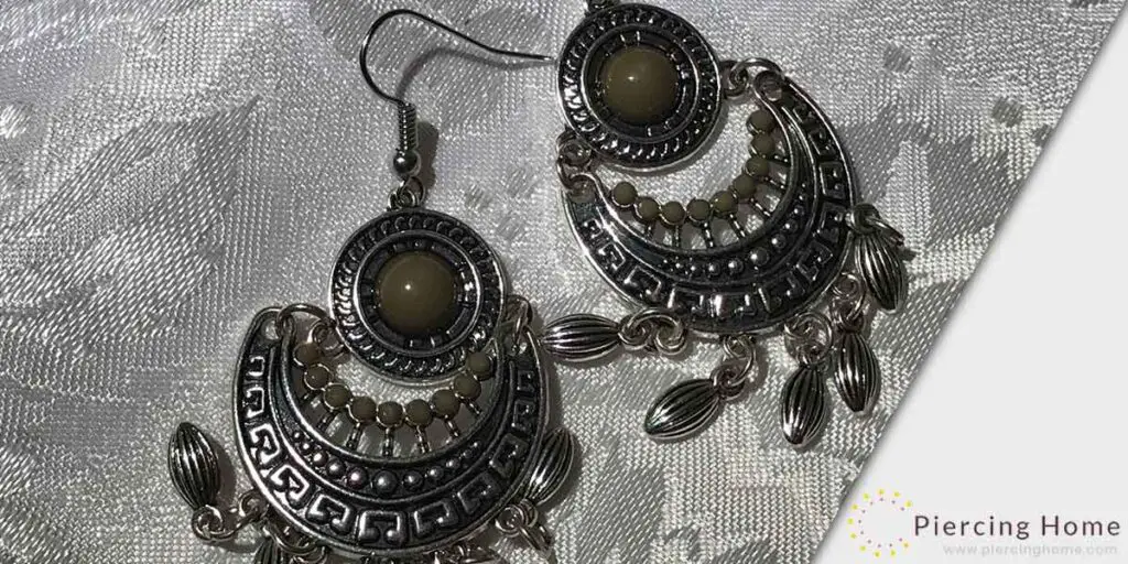 Why Is Paparazzi Jewelry So Cheap? Answer) Piercinghome