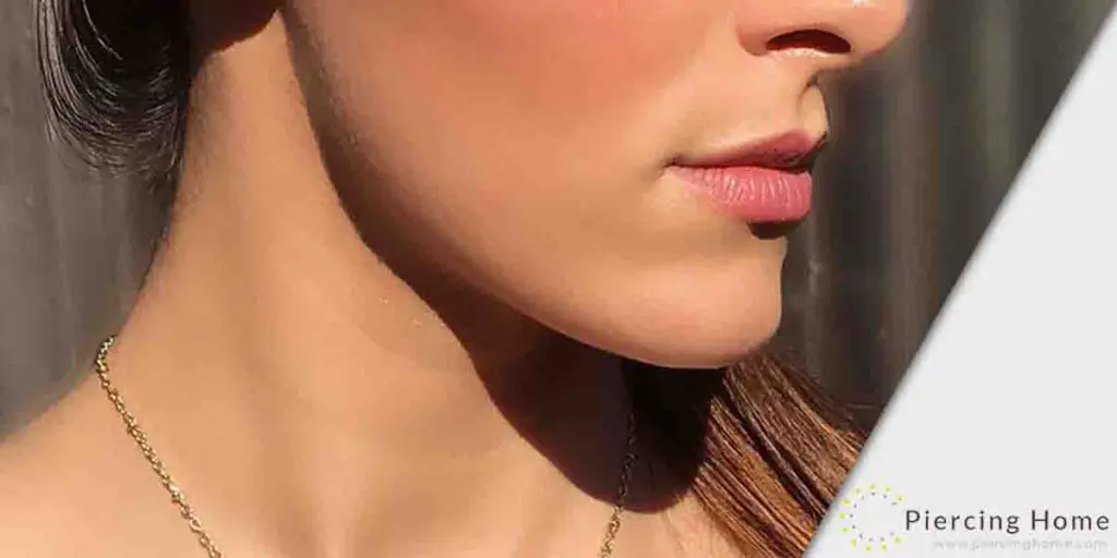 Is It Safe To Sleep With A Necklace On? Expert Advise. Piercinghome